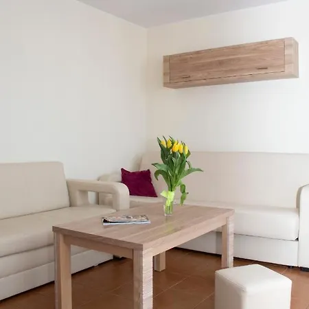 Apartament Z Balkonem I Parkingiem